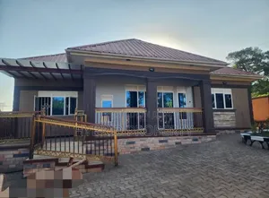 4bdrm House in Matugga~Kiryagonja, Gombe for sale