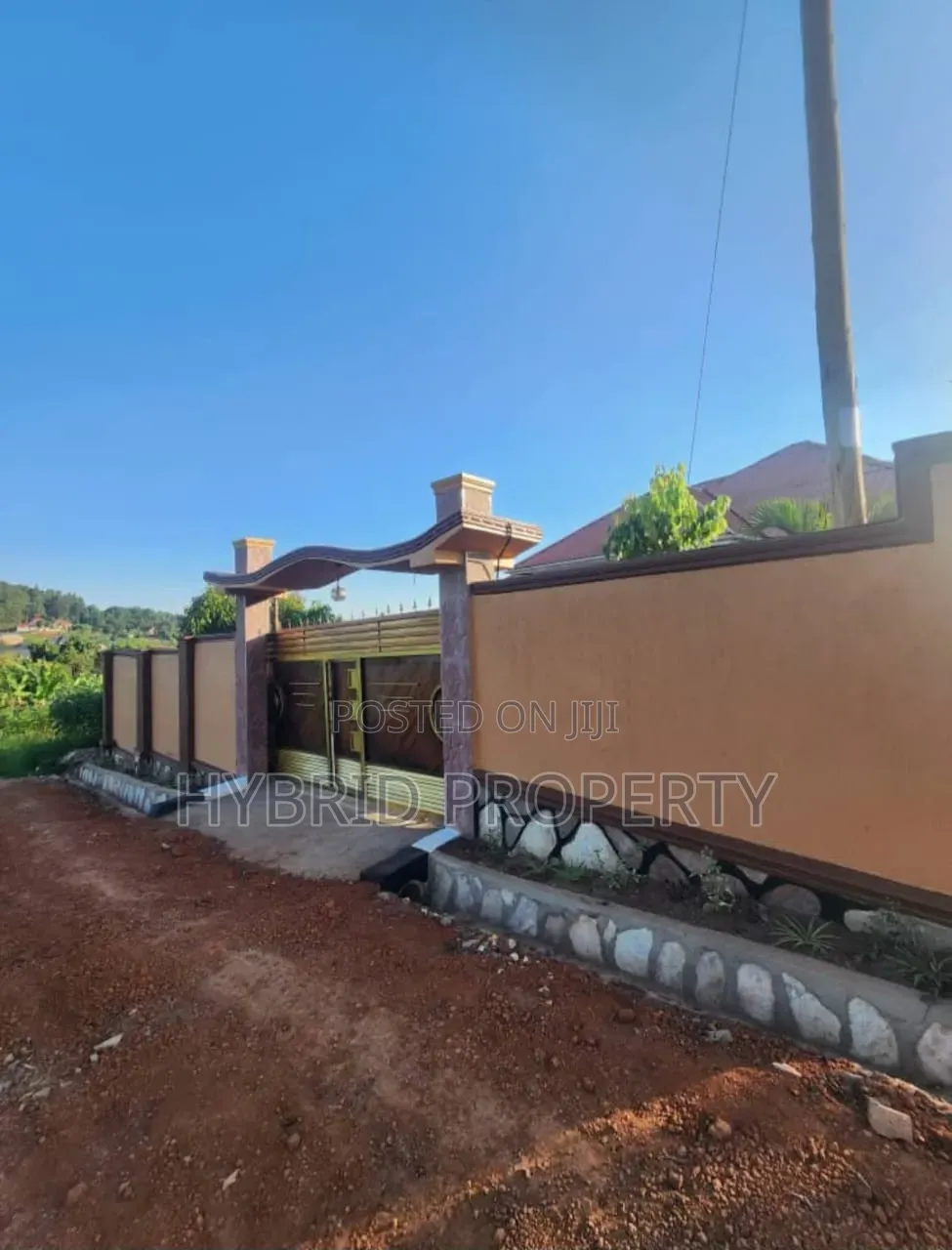 4bdrm House in Matugga~Kiryagonja, Gombe for sale