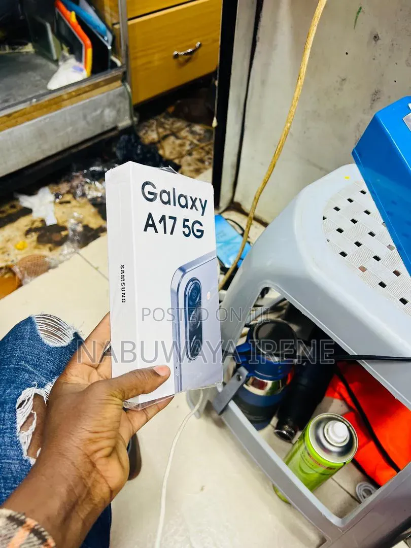 New Samsung Galaxy A17 256 GB Green