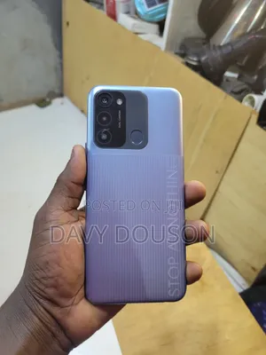 Tecno Spark 8C 64 GB Blue