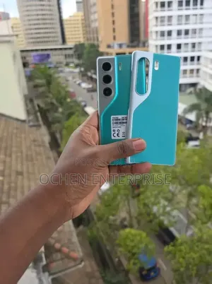 New Tecno Camon 40 Pro 5G 256 GB Blue