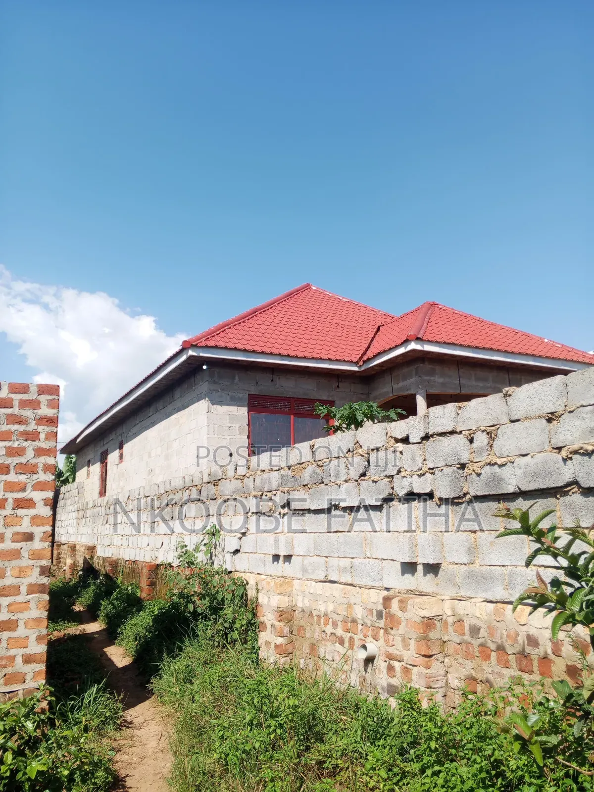 3bdrm Bungalow in Kyampisi for sale