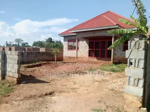 3bdrm Bungalow in Kyampisi for sale