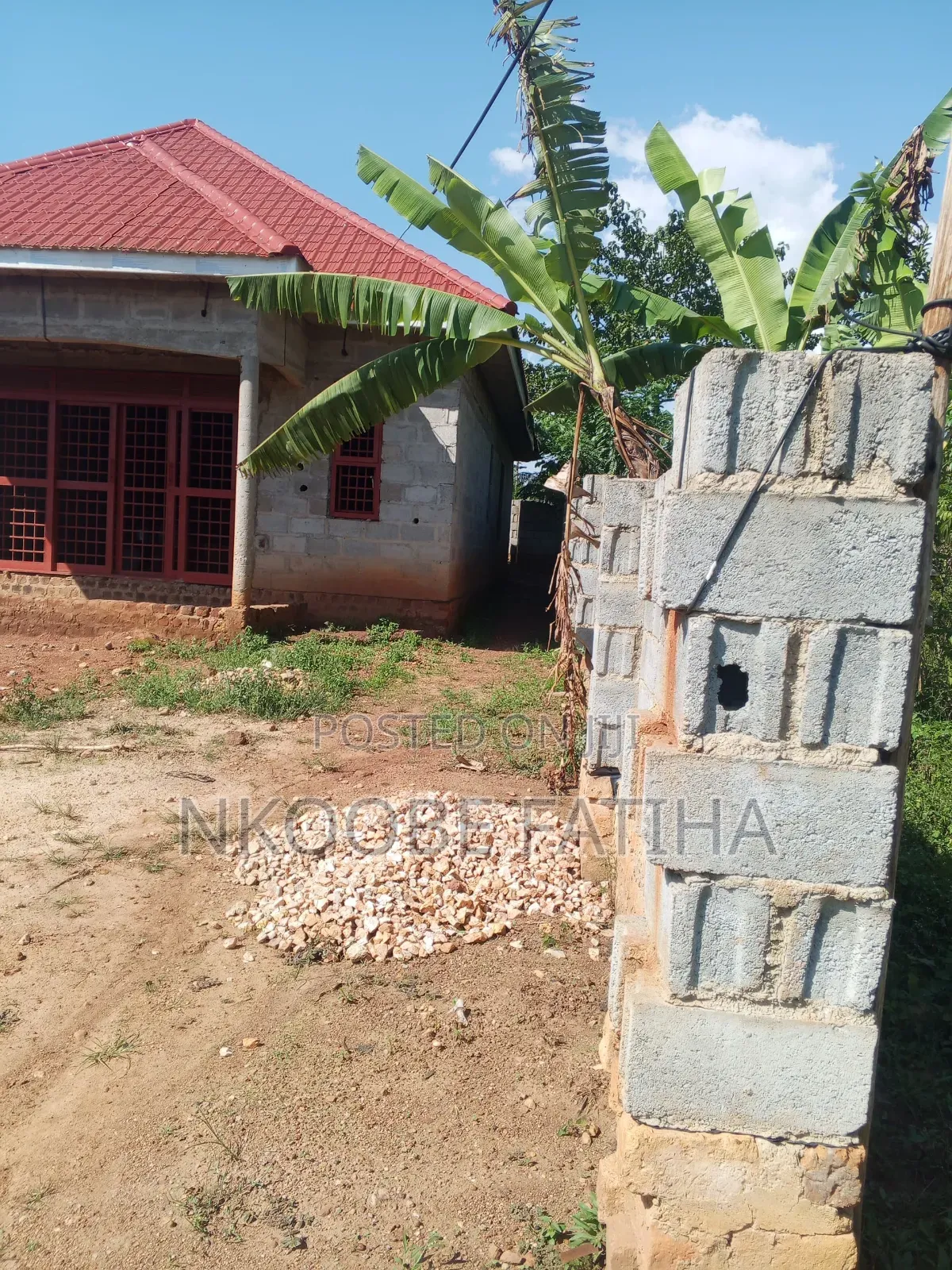 3bdrm Bungalow in Kyampisi for sale