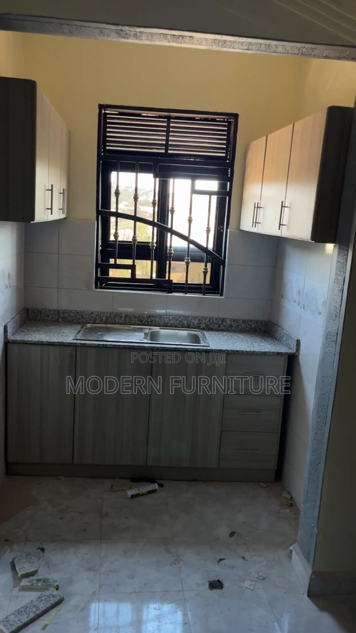 Min Kitchen Cabinets/Shelves