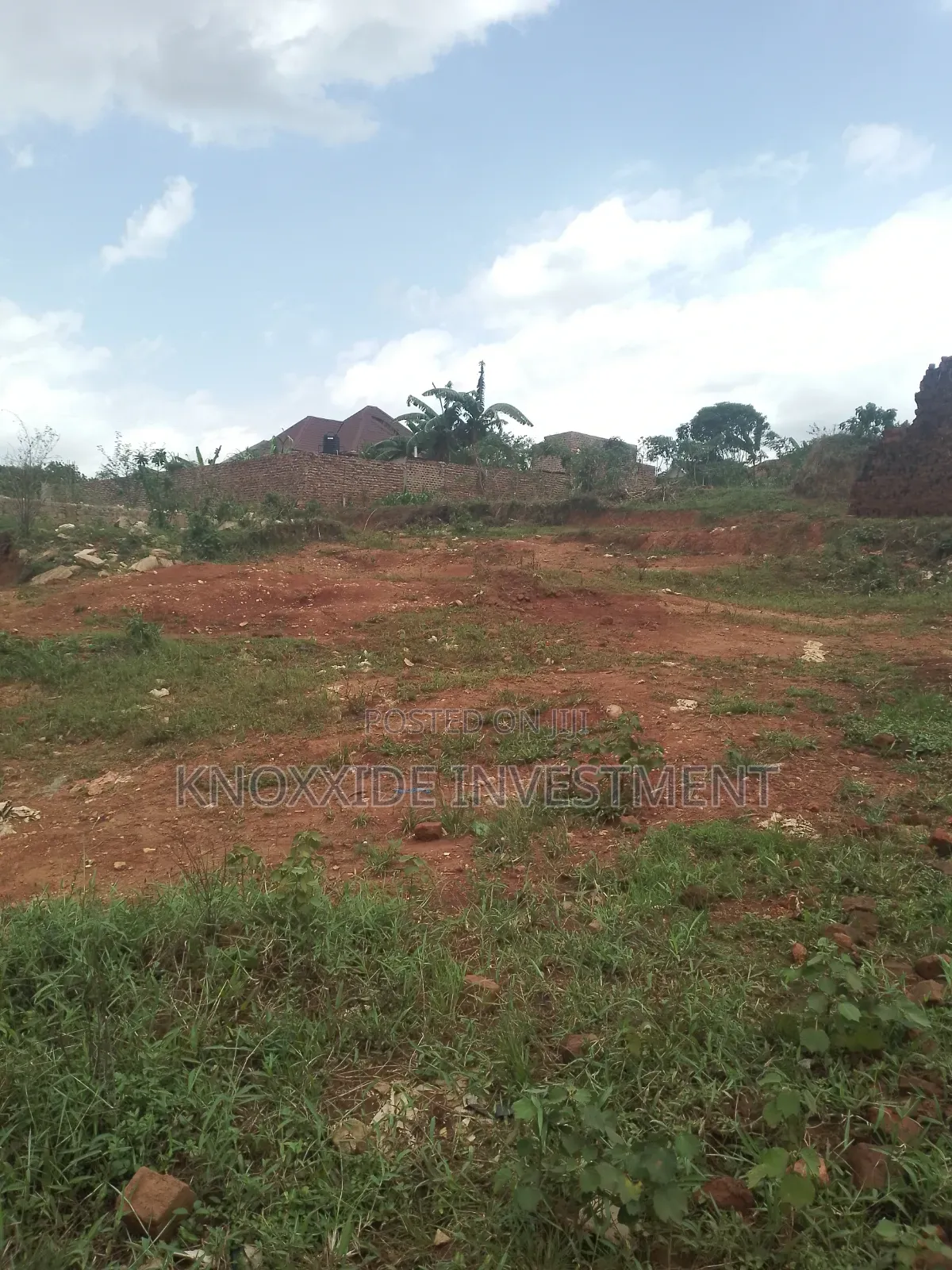 Land Sell 100x50ft at 20m Ugx Sentema Kawalira Ready Mailo Land