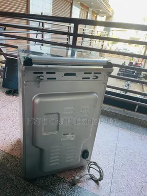 Imported Used Solstar 3+1,electric and Gas Standing Cooker