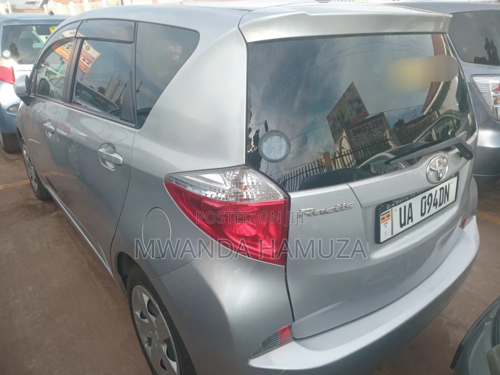 Toyota Ractis 2012 Silver