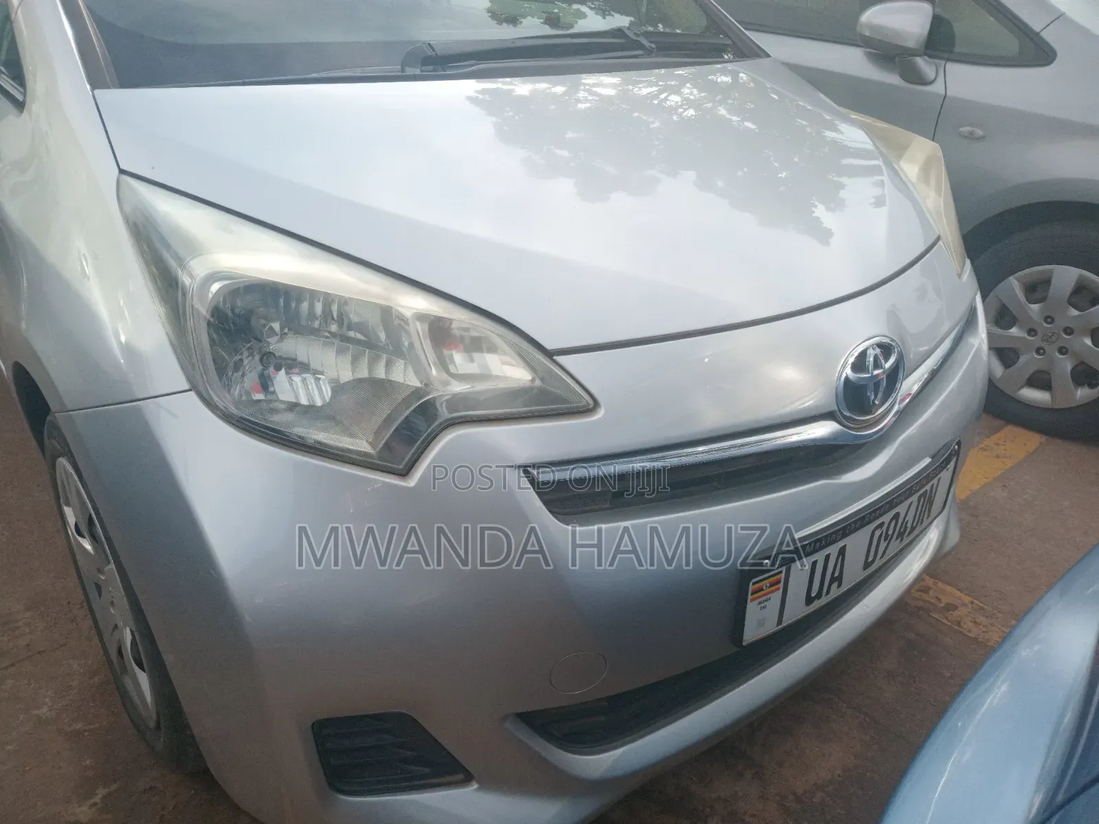 Toyota Ractis 2012 Silver