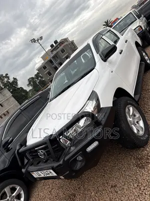 Toyota Hilux Revo Double Cab Deisel 2.8 RWD 2017 White
