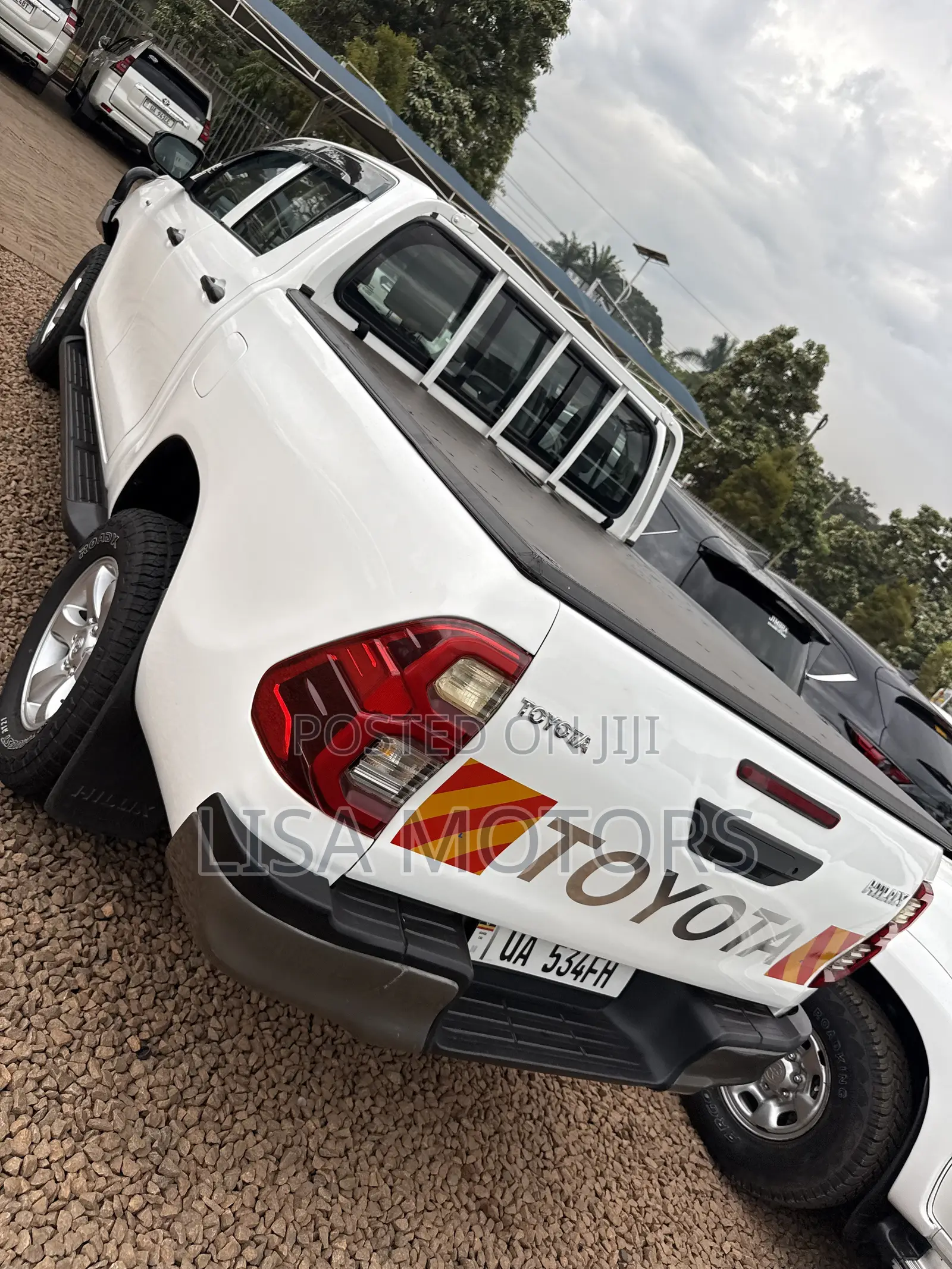 Toyota Hilux Revo Double Cab Deisel 2.8 RWD 2017 White