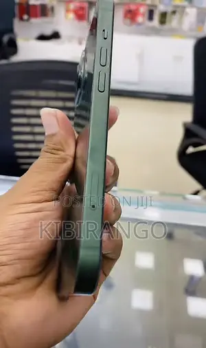 Apple iPhone 13 128 GB Green