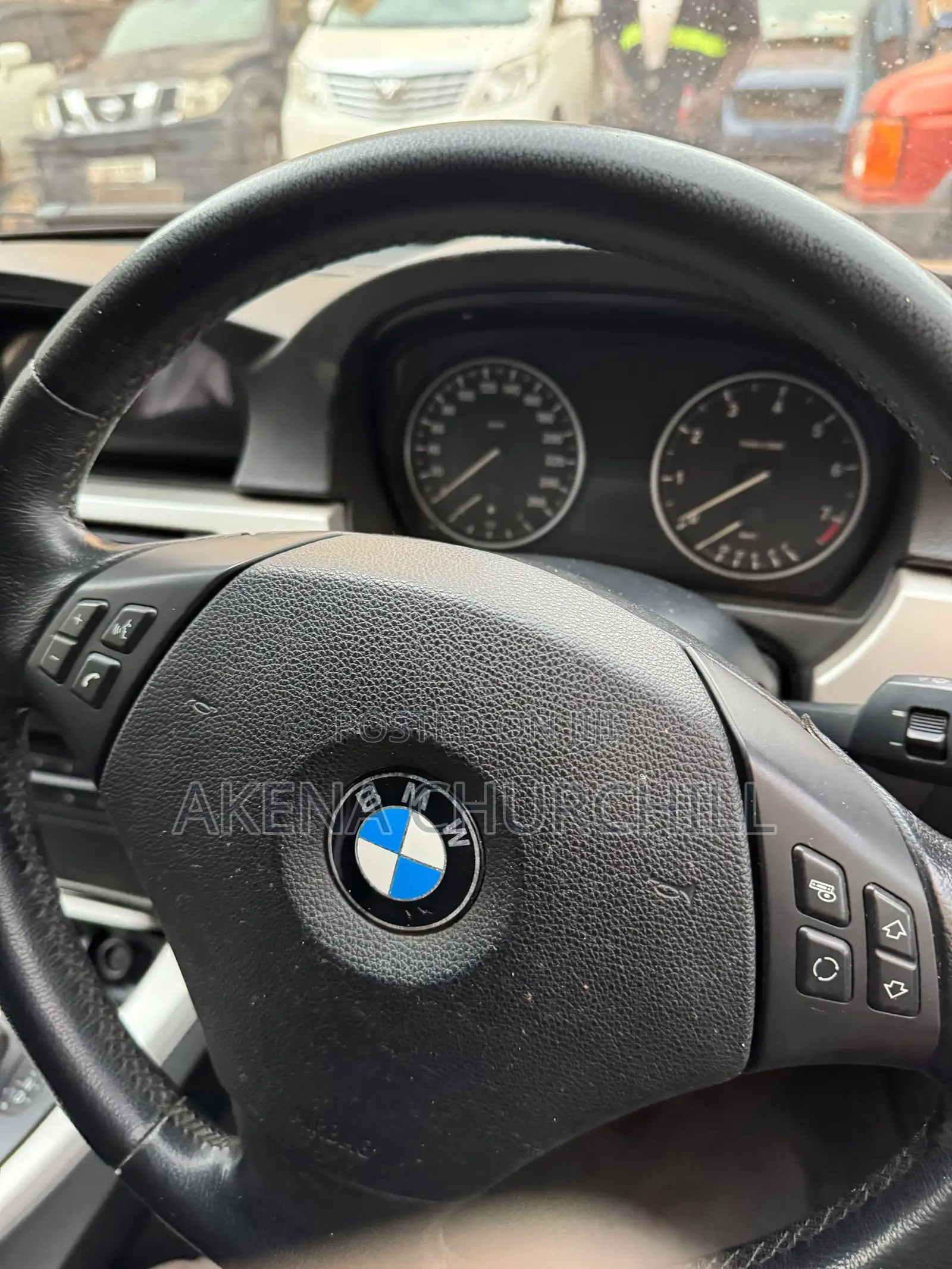 BMW 3 Series 320i RWD 2010 Black