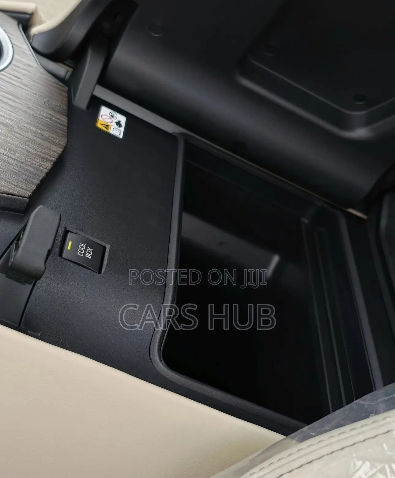 Toyota Land Cruiser LC300 2025 Black