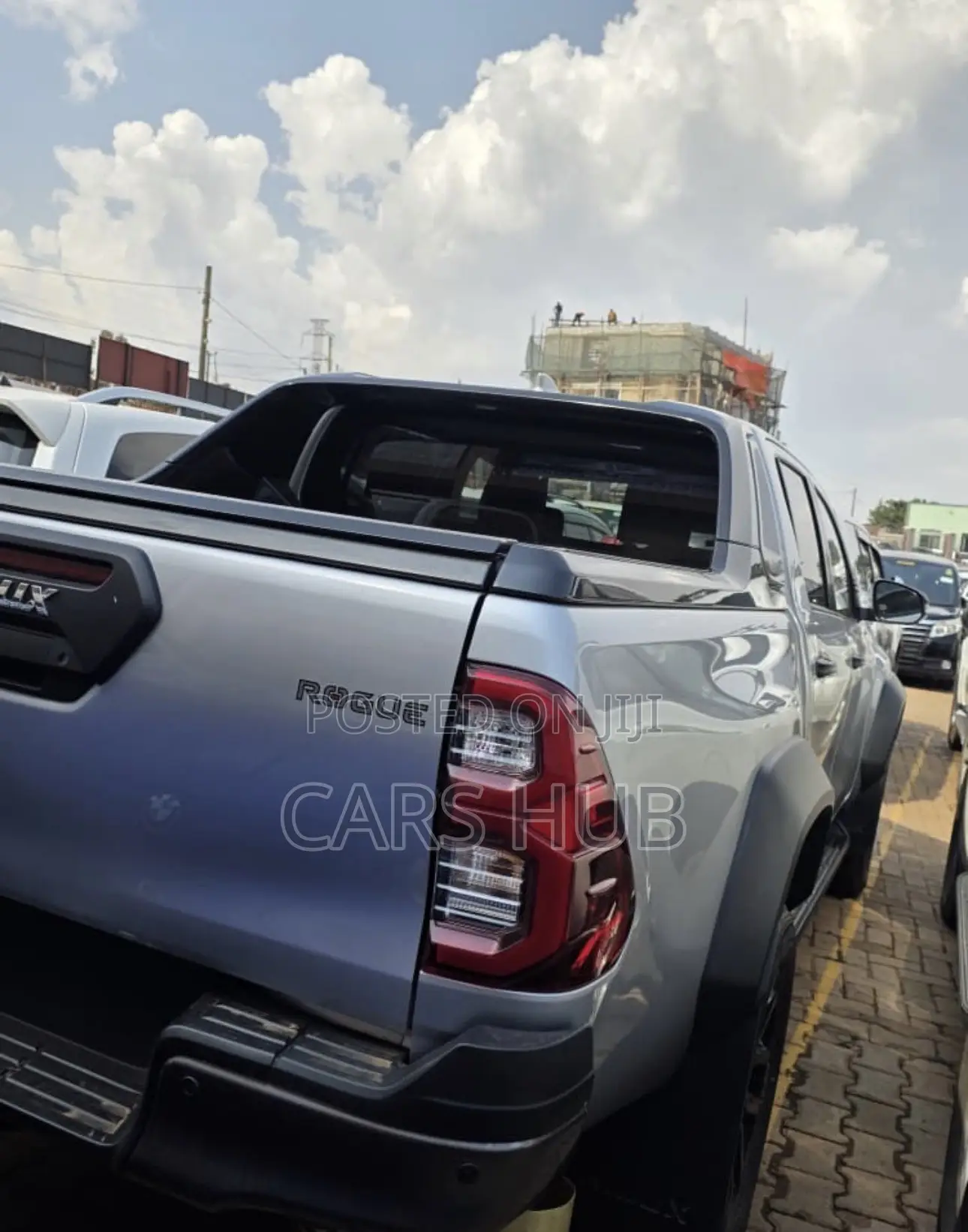 Toyota Hilux 2024 Silver