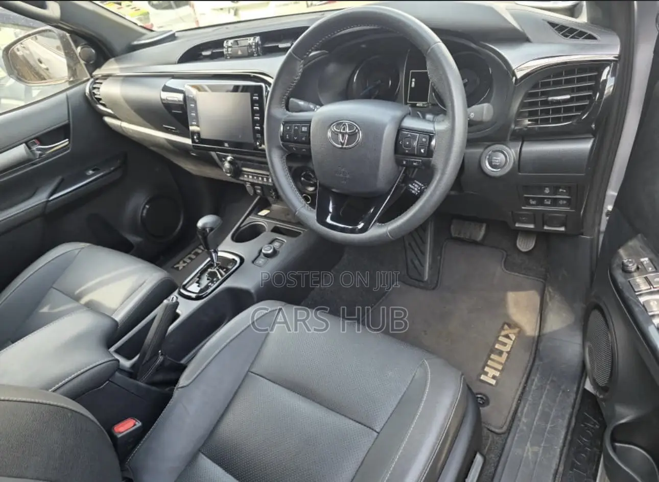 Toyota Hilux 2024 Silver