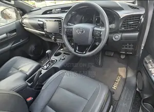 Toyota Hilux 2024 Silver