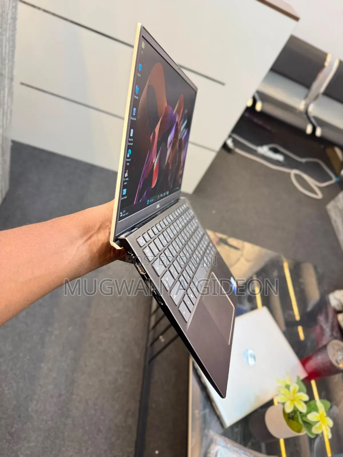 New Laptop Dell Vostro 13 5320 16GB Intel Core i5 SSD 256GB