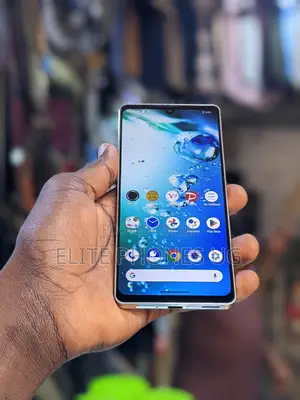 Sharp Aquos zero6 128 GB White