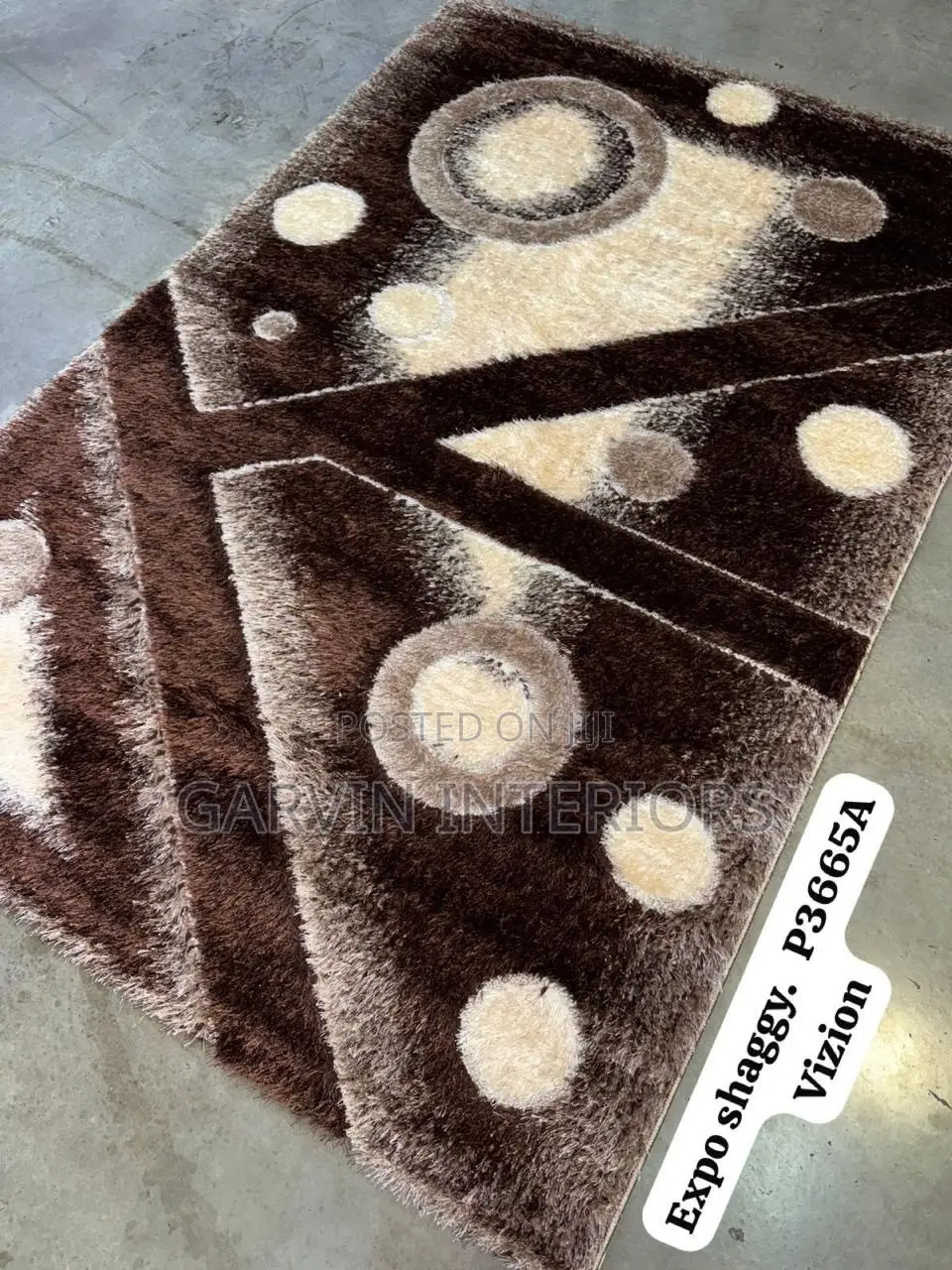 Expo Shaggy Black and White 1.5by220
