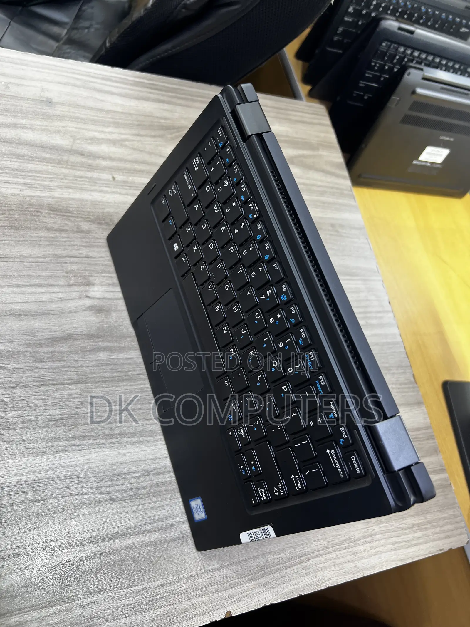 Laptop Dell Latitude 7390 2-in-1 8GB Intel Core i7 SSD 256GB