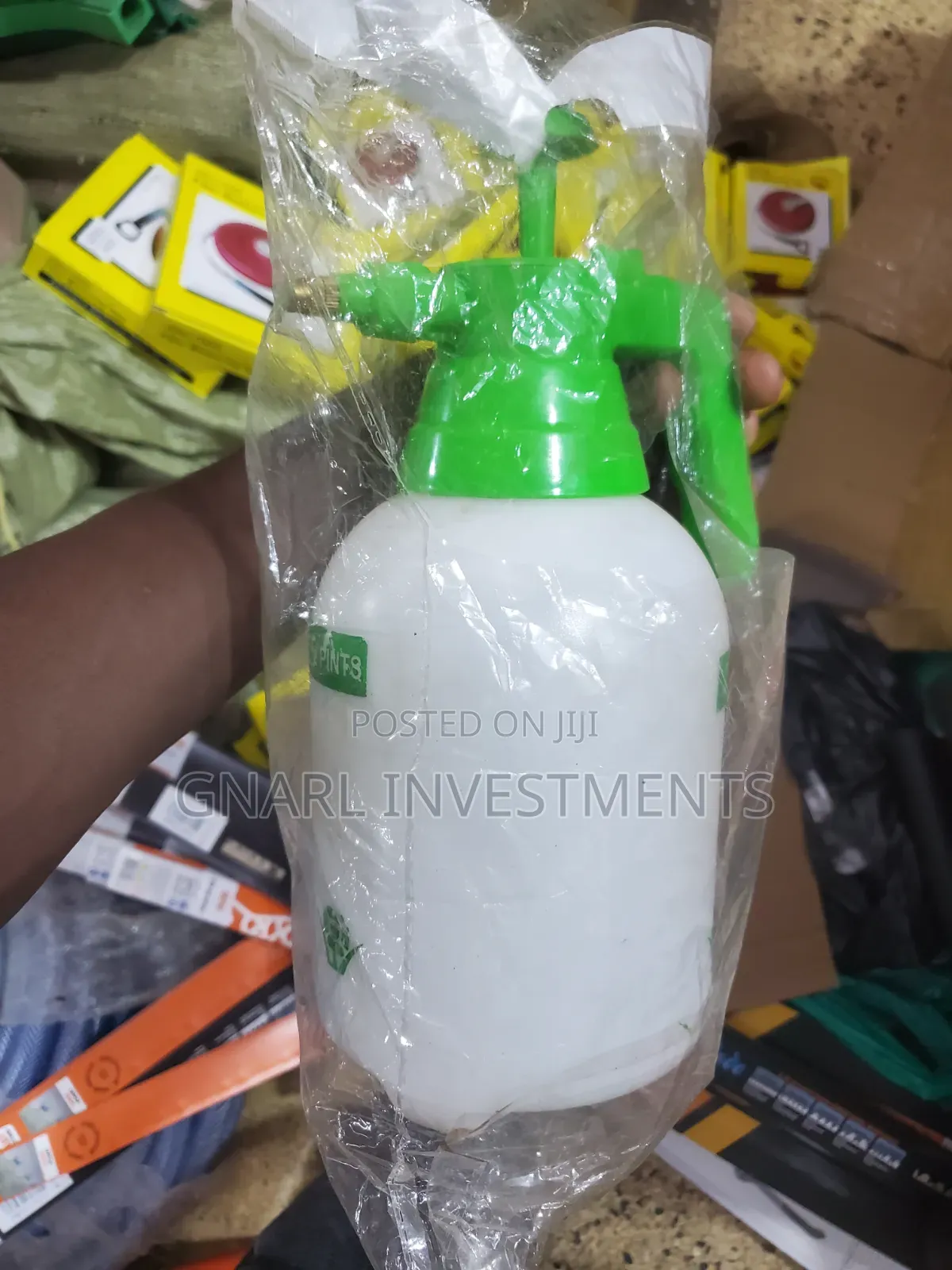 Hand Spray 2-Litre Manual Pump Pressure Garden Sprayer