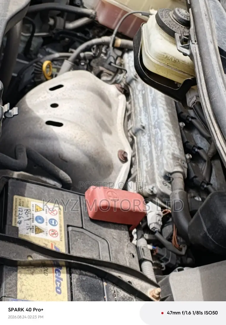 Toyota Vellfire V 2.4 FWD 8-Seater 2011 Silver