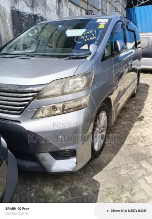 Toyota Vellfire V 2.4 FWD 8-Seater 2011 Silver
