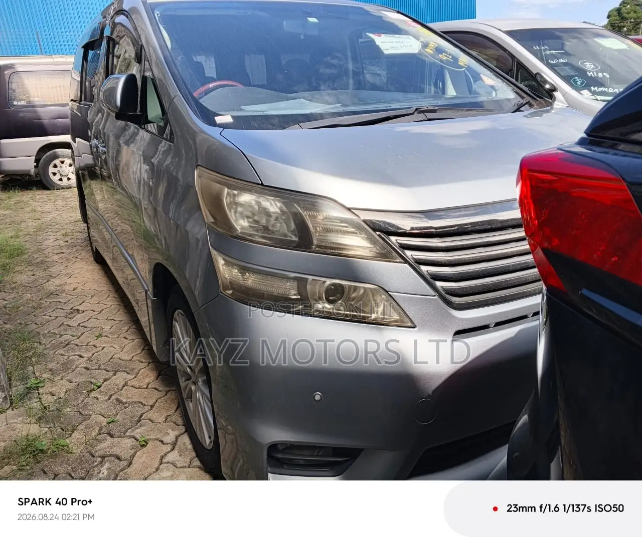 Toyota Vellfire V 2.4 FWD 8-Seater 2011 Silver