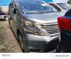 Toyota Vellfire V 2.4 FWD 8-Seater 2011 Silver