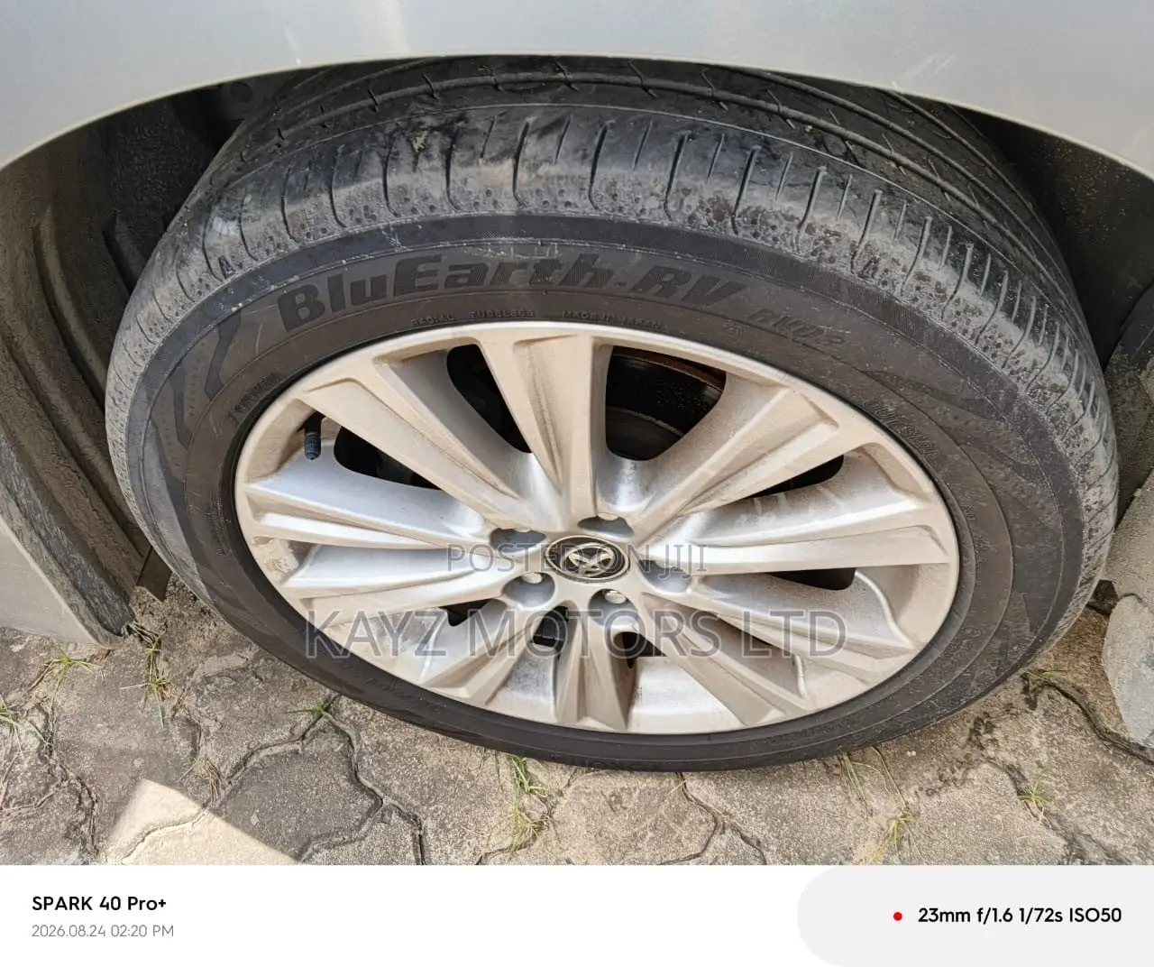 Toyota Vellfire V 2.4 FWD 8-Seater 2011 Silver