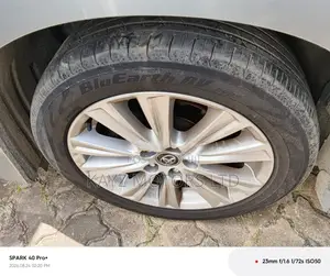 Toyota Vellfire V 2.4 FWD 8-Seater 2011 Silver