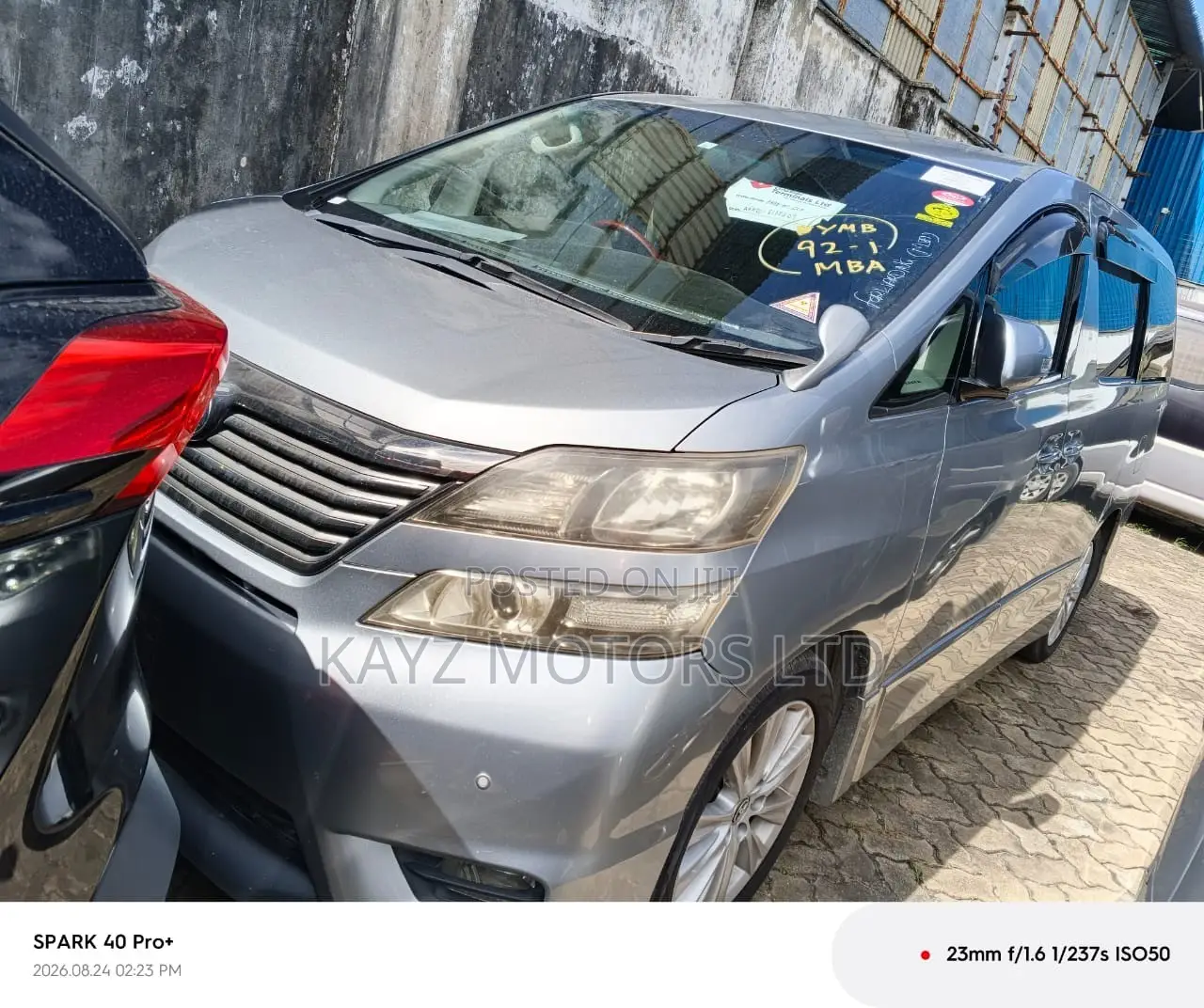 Toyota Vellfire V 2.4 FWD 8-Seater 2011 Silver