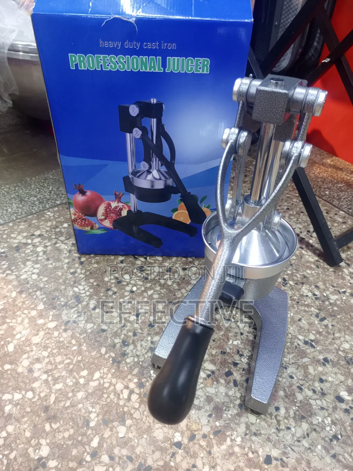 Manual Hand-Press Citrus Juicer.