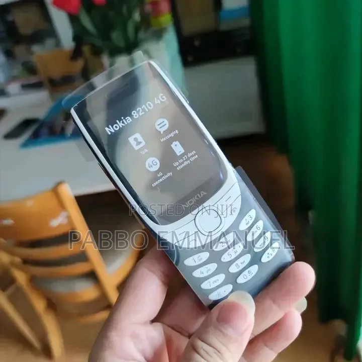 New Nokia 8210 4G Black