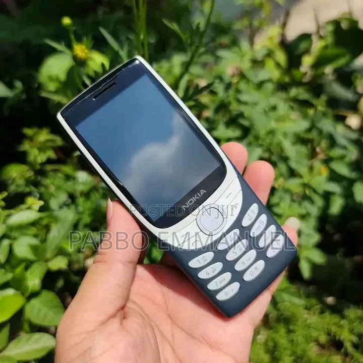New Nokia 8210 4G Black