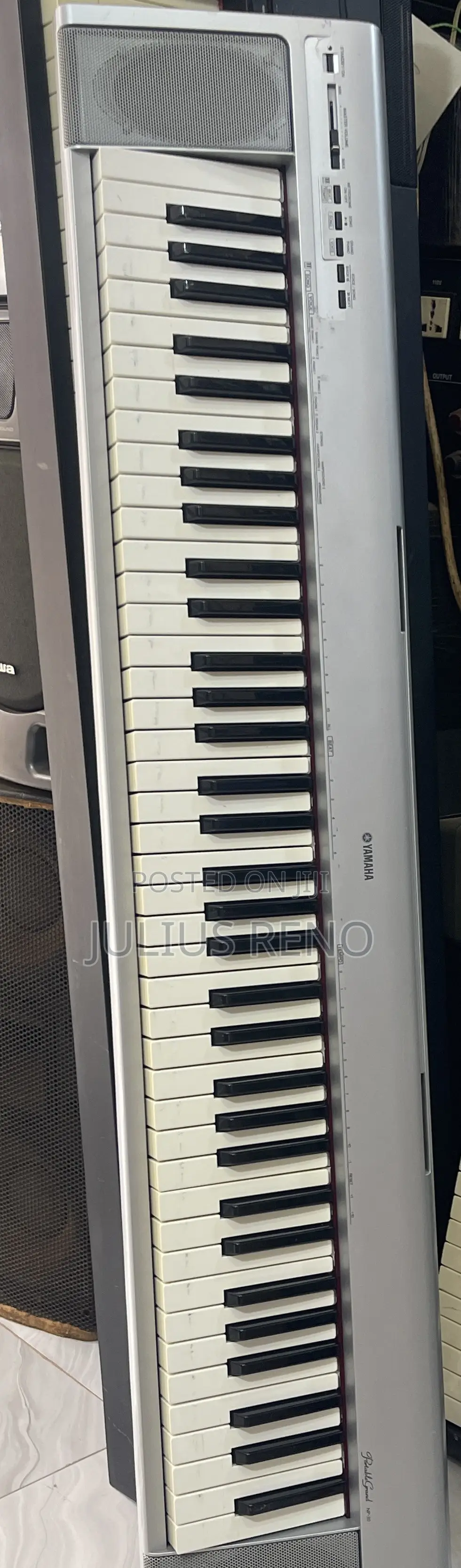 Yamaha Portable Grand Np-30