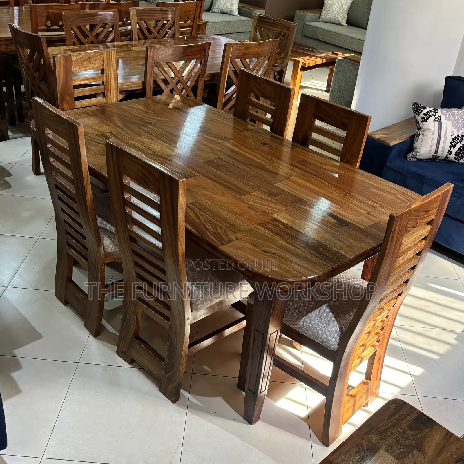 6 Seater Mugavu Dining
