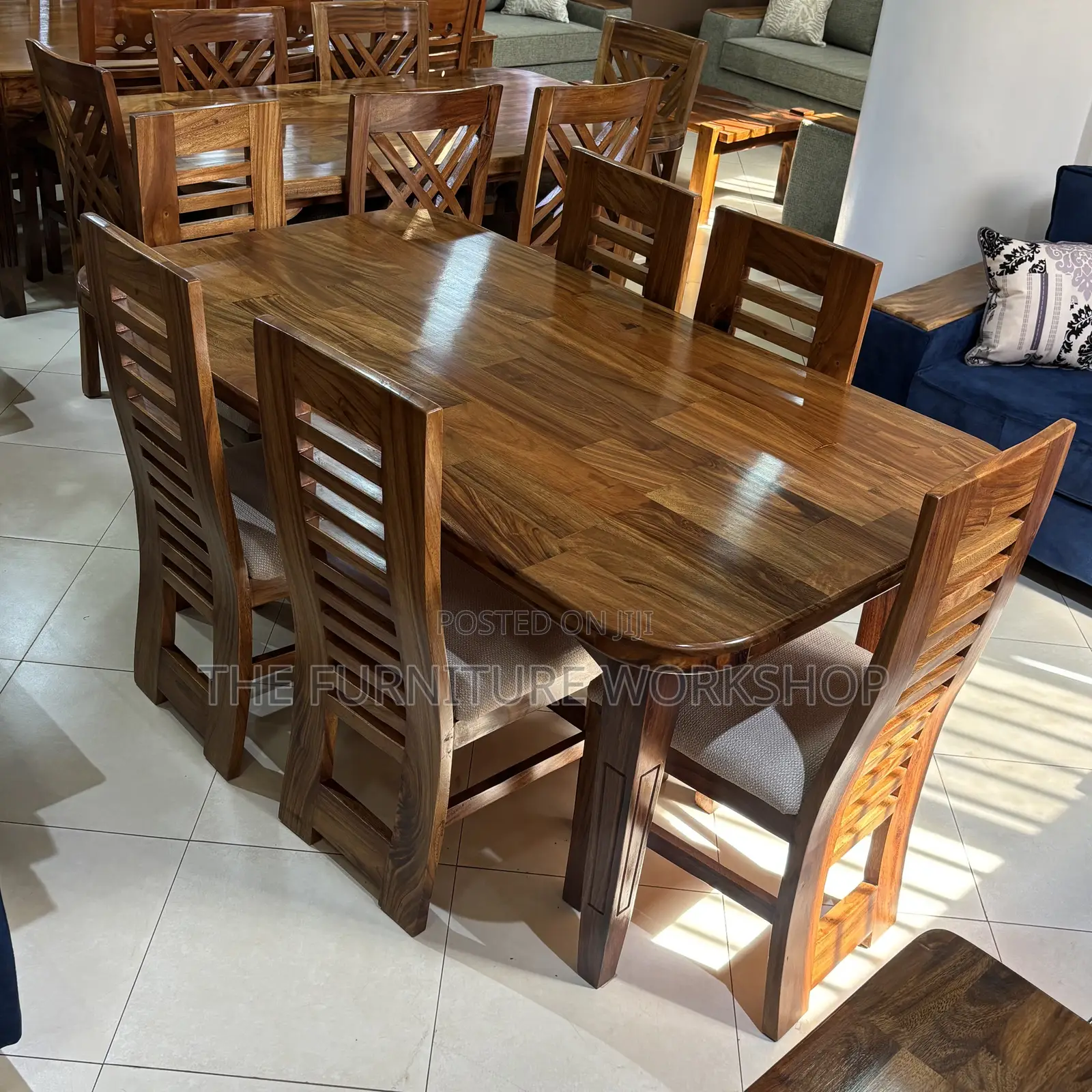 6 Seater Mugavu Dining