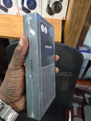 New Samsung Galaxy Z Flip8 256 GB Graphite