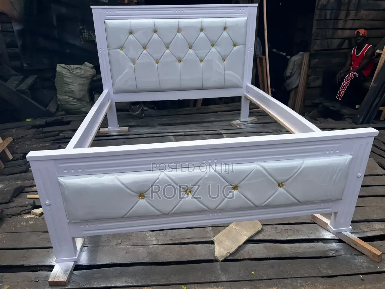 Plain White Bed 4*6