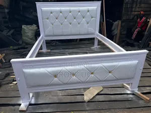Plain White Bed 4*6