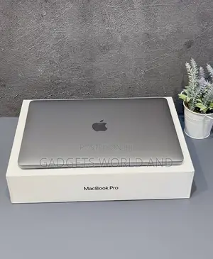 New Laptop Apple MacBook Pro 2020 32GB Intel Core i7 SSD 1T