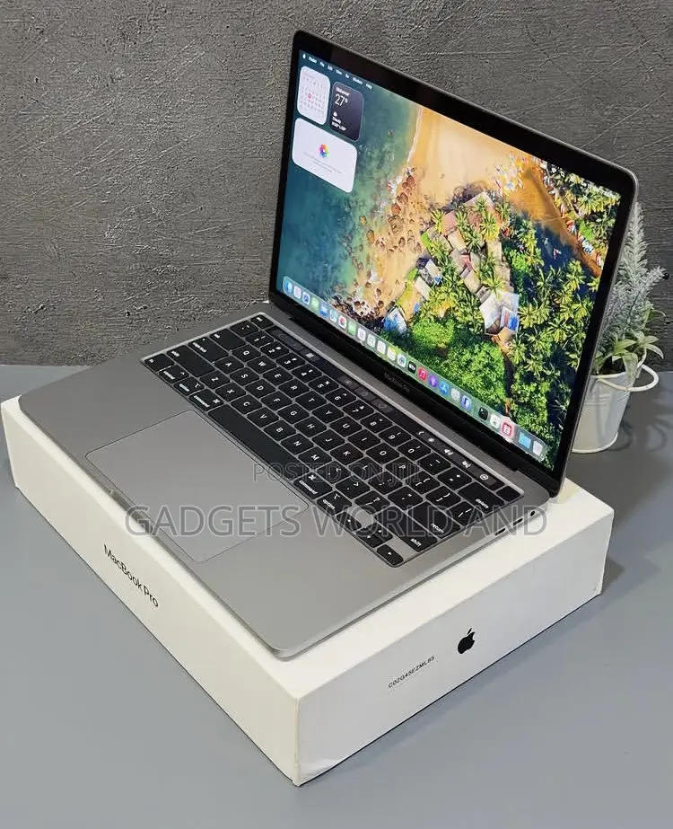 New Laptop Apple MacBook Pro 2020 32GB Intel Core i7 SSD 1T