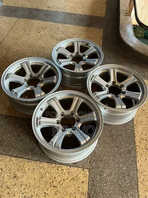 Toyota Land Cruiser Size 17 Rims Cj.