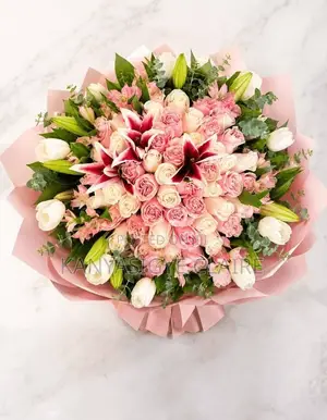 Blushing Lilly Romance Mixed Bouquet