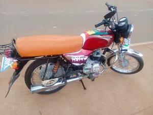Bajaj Boxer 100 2023 Red