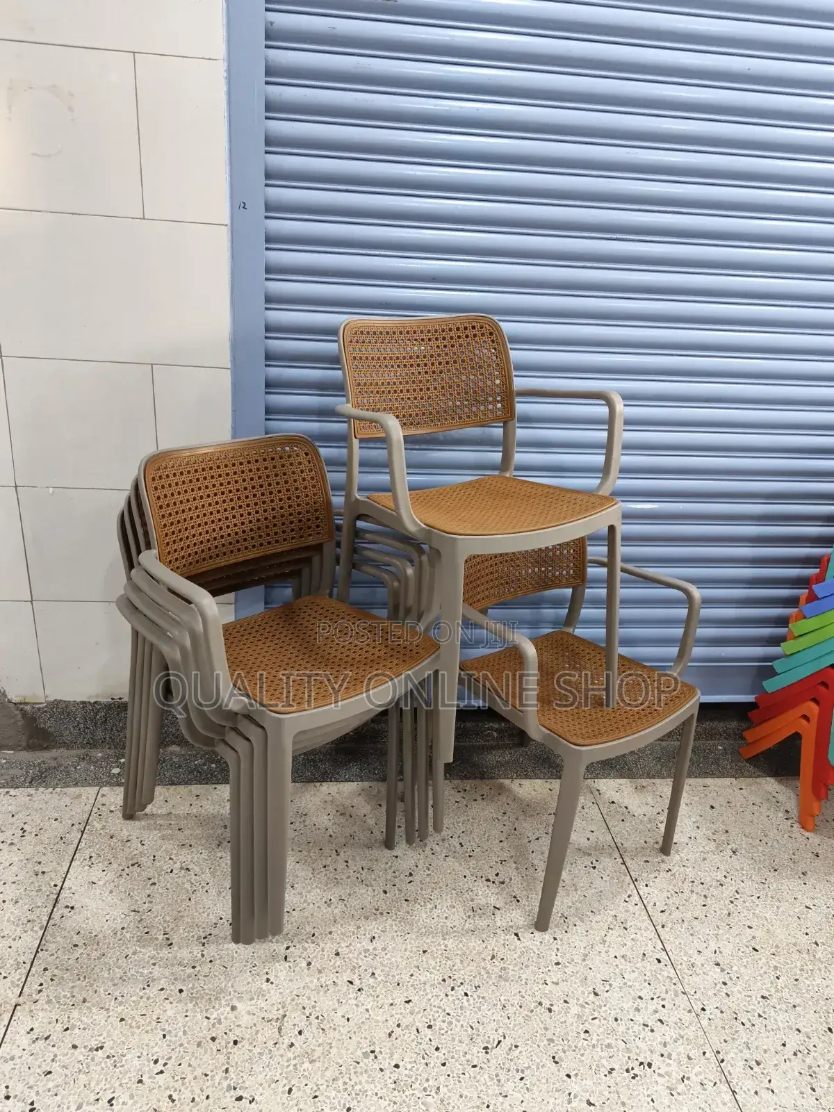 Inner Decor Plastic Chairs Plastic Chairs