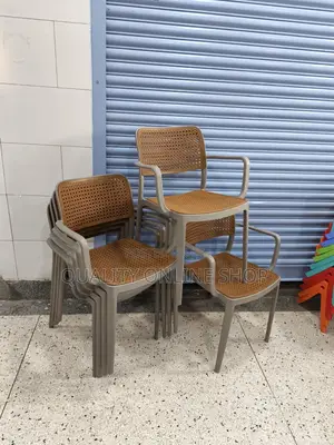 Inner Decor Plastic Chairs Plastic Chairs
