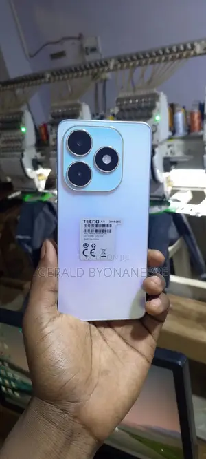 Tecno Spark 20 Pro Plus 256 GB White
